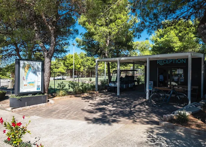 Lovisca Parque de Campismo